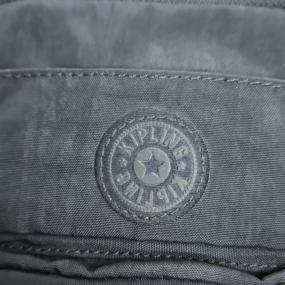 Kipling Black Crossbody Fanny Pack Convertible Bag Adjustable Straps Sz 9x6" - Picture 8 of 8